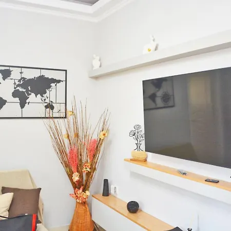 Kosmas Family House 2 شقة *