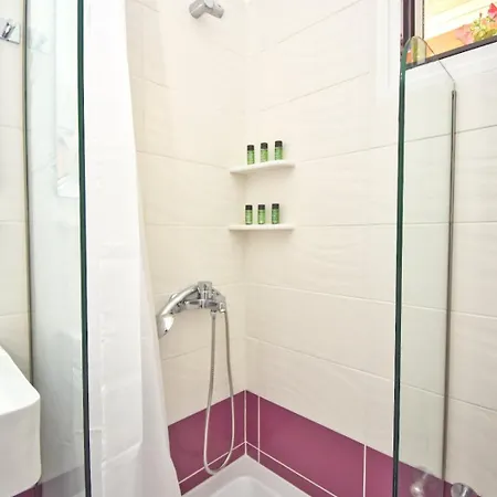 Kosmas Family House 2 شقة